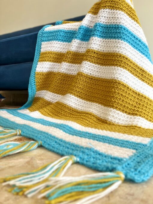 DILO Trinity stitch crochet pet blanket- img 1
