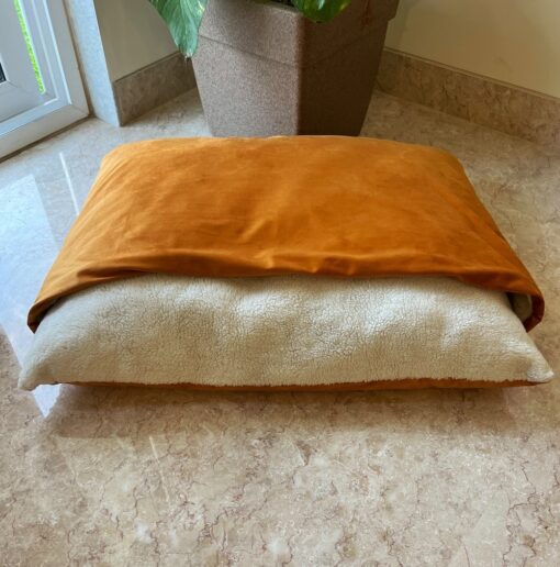 DILO Tangerine Snuggle pet bed- 1